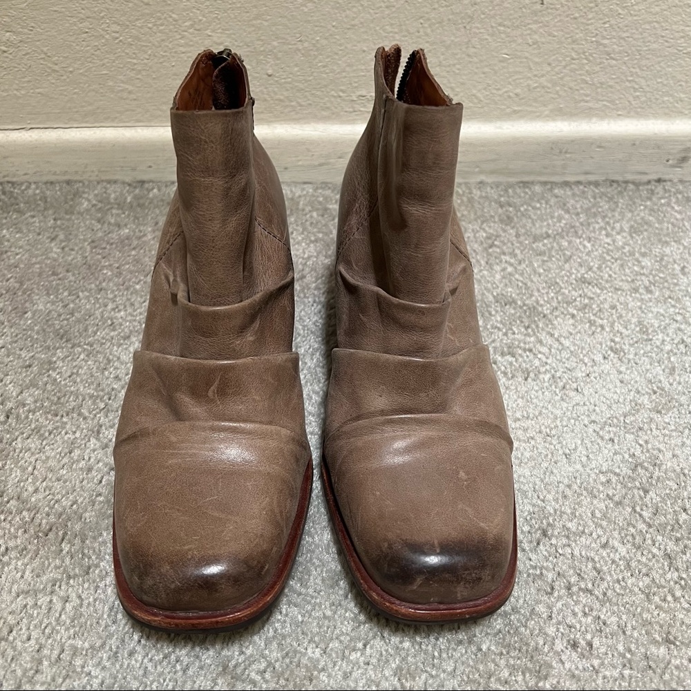 Women's Kork-Ease Kissel Shoes Gray Leather Back Zip Ankle Boots Sz 8